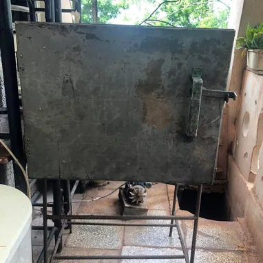 Horno eléctrico 110 para dulces , excelente precio ,60 cm de profundidad, 50 ancho , 40 alto..Vengo de parte de Ado en - Img 121986276