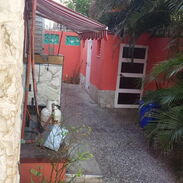 Se renta casa con piscina,con 4 habitaciones en la playa de Guanabo RESERVAS POR WHATSAPP 52463651 - Img 41682245