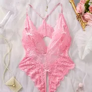 ✨ BODY DE ENCAJE CON ABERTURA 💖  Elegancia y sensualidad en una prenda diseñada para resaltar tu figura. - Img 56606925