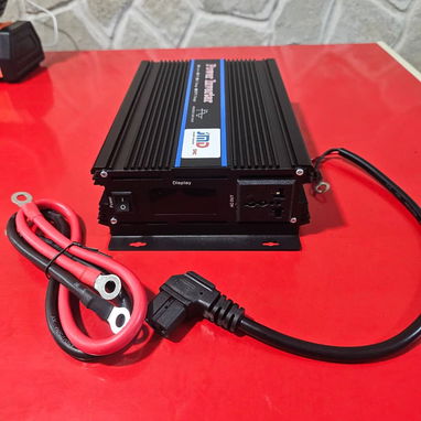 🚨 En la Habana 👇👇 $ 150 USD. Convertidor JMD de 3000W pico. Nominal 2000W, onda modificada. 110V.  ✔️ Se pueden conec - Img 120891081