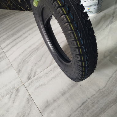Vendo goma para Triciclo 4.00/12 cuadrada de 8 capas, incluye la cámara,38 usd - Img 122693591