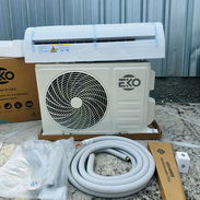Split EKO de 1T con todos sus accesorios incluyendo regulador de voltaje y base a la pared - Img 55933942
