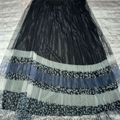 Sayas nuevas cortas y largas!! Con pliegues, plisadas y saya-short. Saya negra perfecta para gastronomía. Talla S $1-$8 - Img 112546308