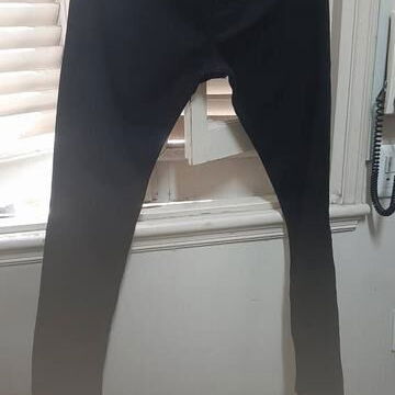 SE VENDE PITUSA DE MUJER COLOR NEGRO TALLA 32//52731657//NO MENSAJERIA - Img 108553877
