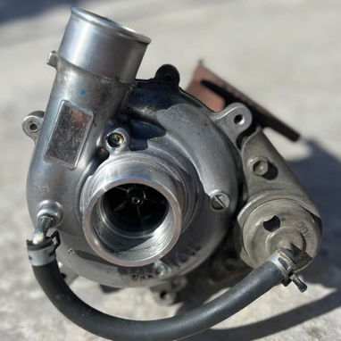 Turbo de motor 2KD año 2015 Toyota Hiace - Img 117465137