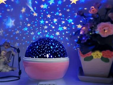 Lámpara Proyector Estrellas: ¡Haz de tu habitación un oasis de confort ahora! - Img main-image