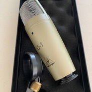 Micrófono 🎤 beringer C1 base . Adaptador araña - Img 57151846