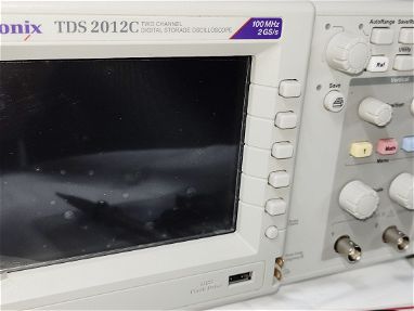 Tektronix TDS2012C Osciloscopio, Digital, 100Mhz, 2ch , 2GS/s, USB ***NUEVO*** - Img 65051244