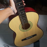 Guitarra ideal para prácticas - Img 58143576