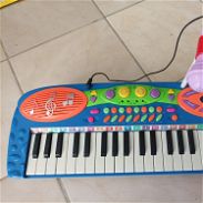 Piano de juguete, de batería AA, - Img 41024144
