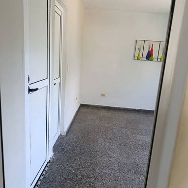 Se vende apartamento interior en Alturas de Belén, es el último apartamento de un edificio biplanta, está enrejado. C - Img 119874787