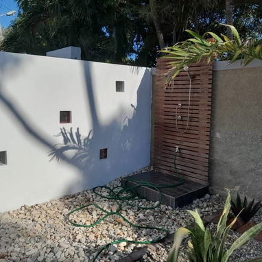 Renta casa con piscina,paneles solares,con todas las comodidades en Guanabo - Img 121468213