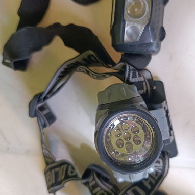Linterna LED con correa ajustable/manos libres. - 7/9