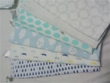 Monitos de bebe recién nacido, franelas de algodón, paño de tapar, sábanas contour y otras cosas - Img 66654379
