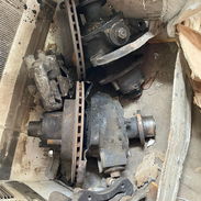 Vendo dirección de UAZ con sus pinzas de freno , de uso en perfecto estado - Img 57009818