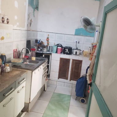 Se vende casa amplia a una cuadra de la calzada de 10 de octubre - Img 124410843