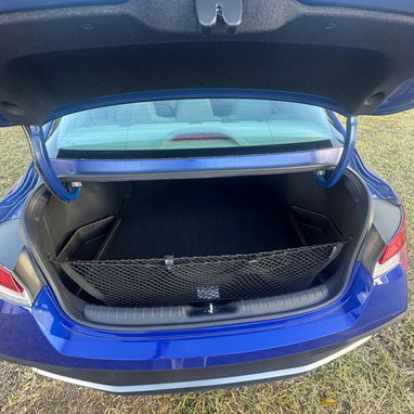 Vendo o negocio Yhunday Elantra 2025 cero millas entrado al país - Img 92506021