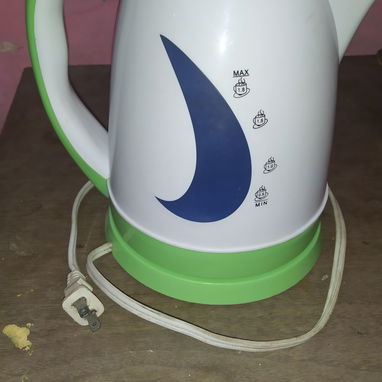 Jarra electrica muy poco uso - Img 120344280