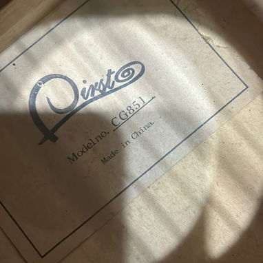 Venta de Guitarra y Capotraste - 2/2