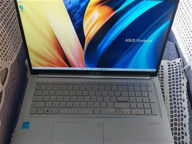 Laptop AsusVivo 17 pulgadas nueva fuera de caja I3-1220p 8gb Ram Windows 11 disco duro ssd 256gb-350usd - Img 68660867