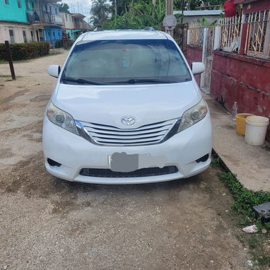 Se vende Toyota Sienna - 9/9