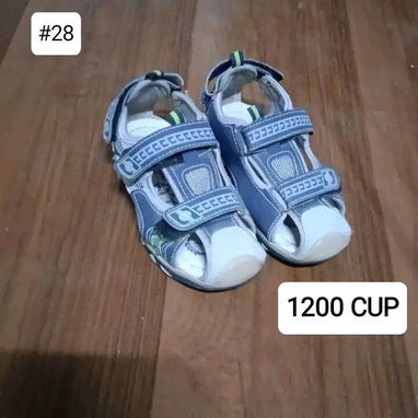 Ropa y zapatos niño - 6/6