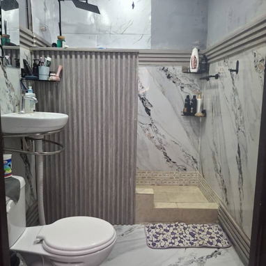 Venta de apartamento en Centro Habana                      *CARACTERÍSTICAS*  * Edificio de 2 apartamentos * Entra el ag - 7/7