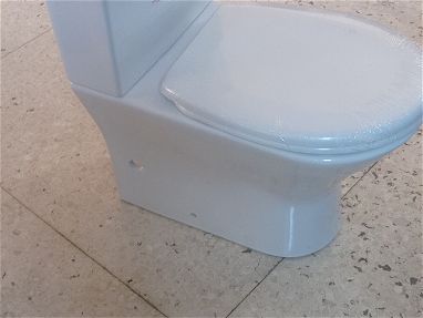 Taza de baño descargue a piso y a la pared - Img main-image