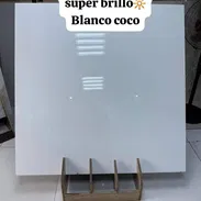 Porcelanatos de 60x60 blanco coco con brillo - Img 57986130