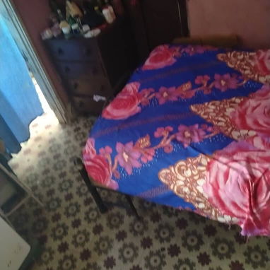 Vendo casa de 2/4 en el cerro - 2/8