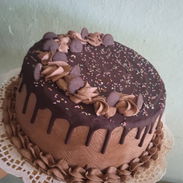 Ricos cakes de chocolate y crema de mantequilla - Img 53712591