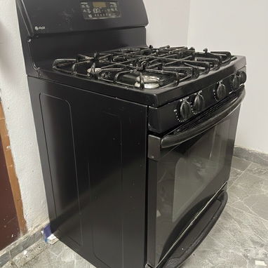 Vendo cocina de gas americana con parrilla asador y horno con auto limpieza - 3/4