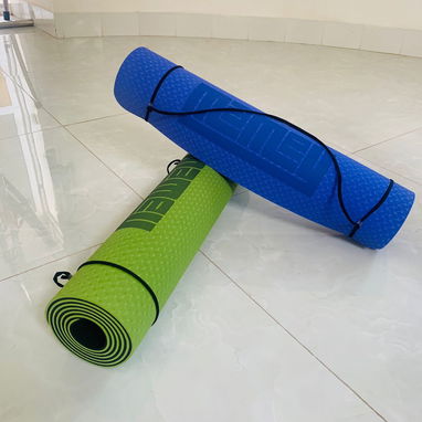 Esteras de YOGA MAMEY original- VEDADO - Medidas: 183 cm x 61 cm x 0.60 cm -( Estera - colchoneta).. - Img 103680669