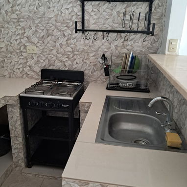 Renta de Casa en Marianao, límite con Playa (excelente ubicación) - 2/9