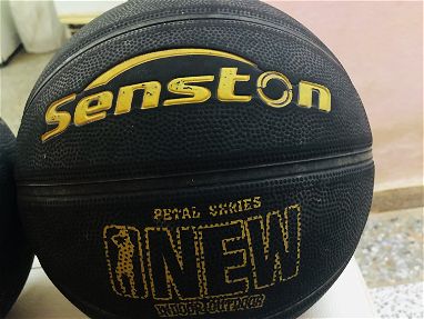 Balones de baloncesto o basket en perfecto estado - Img 66687366