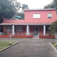 En venta mansión en Boyeros - Img 57442438
