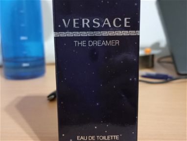 Se vende Perfume Versace y After shave NIVEA - Img main-image-45688579