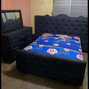 Camas capitoneadas con colchón (también hay ofertas para juego de cuarto completo) - Img 119136103