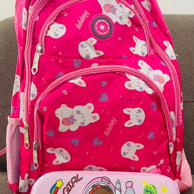 Mochilas para los peques de la casa en varios tamaños y con sus accesorios 🎒 - 3/10