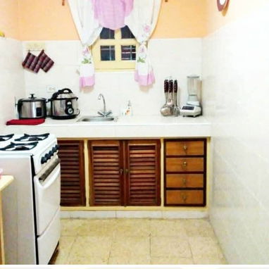 Venta de Casa independiente Playa Ampliacion de Almendares 5/4 80mil 53582376 - Img 124551340