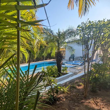 Rento casa con piscina grande de 4 habitaciones y media en Guanabo. Tengo Ecoflow. Whatssap 5 2959440 - Img 124361132