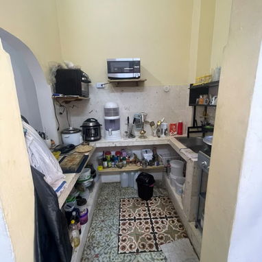 Se vende casona cerca de la cret y juan delgado con podibide garage - 7/10