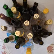 Botellas vacias de Ron y Vino - Img 55489935