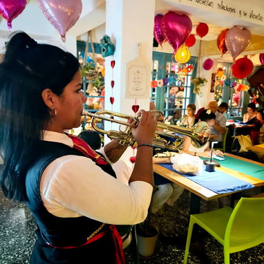 Mariachis para mamá - Img 121184543