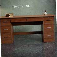 mesa de oficina - Img 57881211