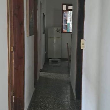 Se vende residencia en avenida 42 playa - 8/10