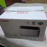 Impresora Canon de dos meses de uso en perfecto estado, con toner de repuesto incluido - Img 58046183