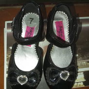 Vendo zapatos de vestir de niña - Img 58287457