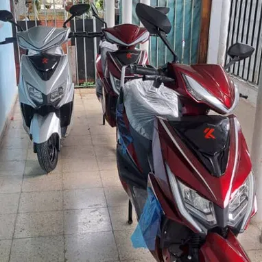 Motos Eléctricas y Triciclos - 2/5