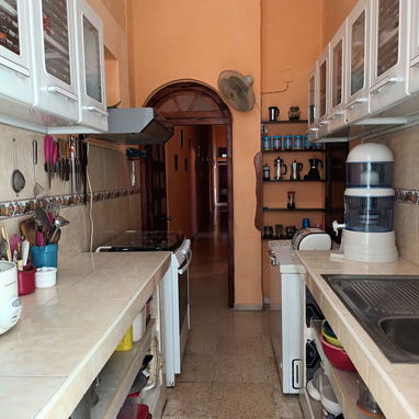 Vende Apartamento en 2do piso en el Centro de la Habana o Permuta - Img 110891957